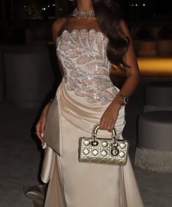 فستان سهرة بدون أكمام