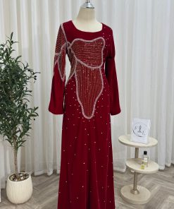 Alternative view of فستان سهرة أحمر مخمل