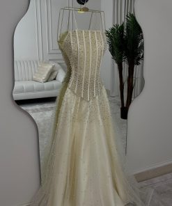 Alternative view of فستان سهرة بدون أكمام