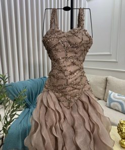 Alternative view of فستان سهرة فاخر مطرز بتصميم كورسيه وتنورة مموجة