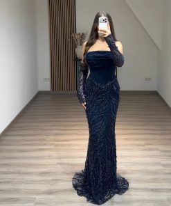 فستان سهرة كحلي مطرز بالترتر – تصميم أنيق بقصة كورسيه للمناسبات الراقية