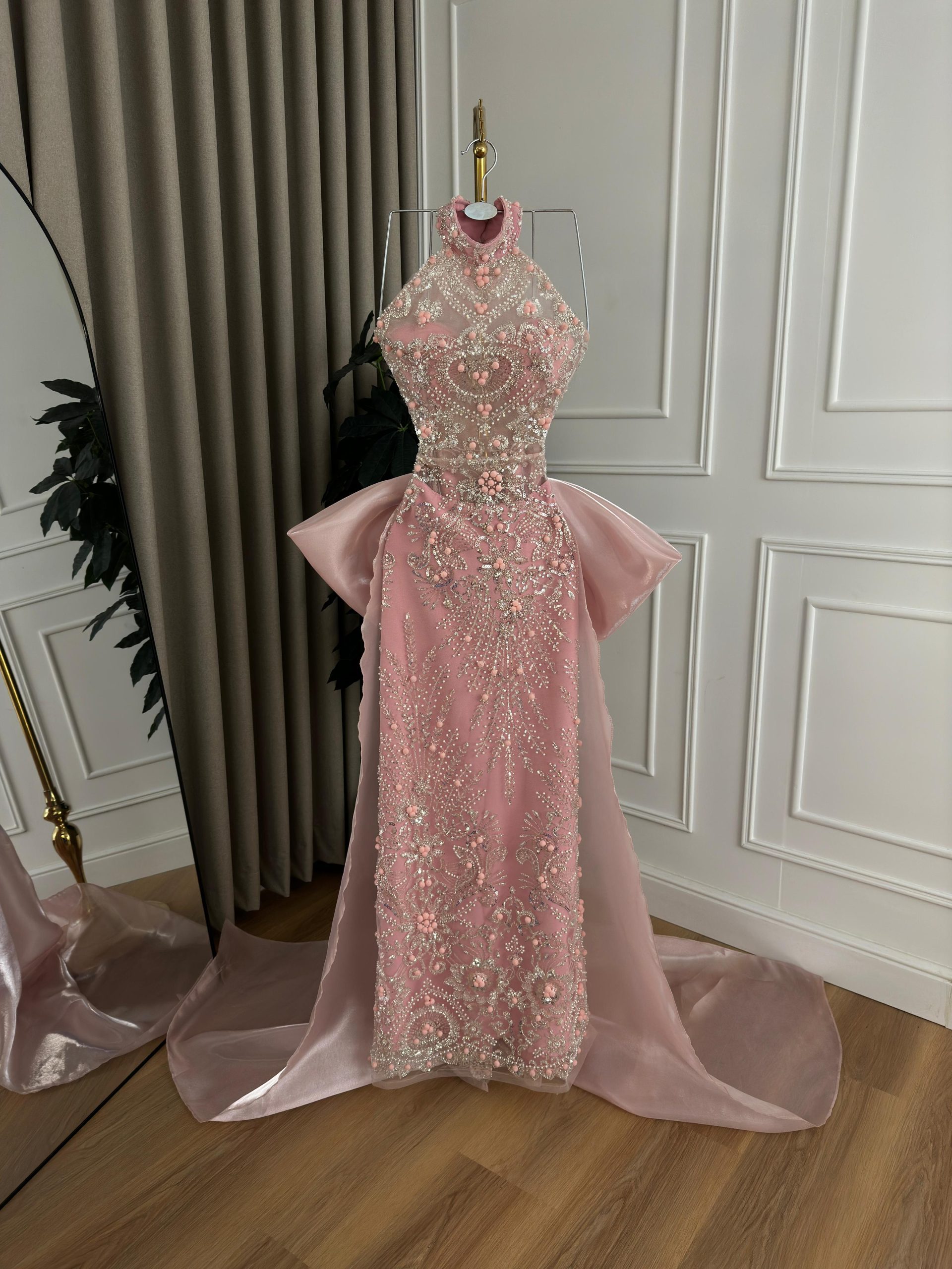 فساتين سهرة لون وردي السعودية