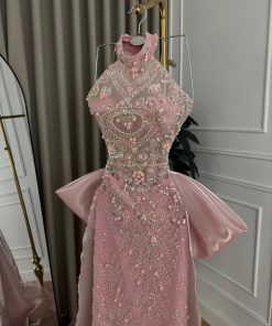 Alternative view of فستان سهرة وردي بتصميم فخم وأنيق