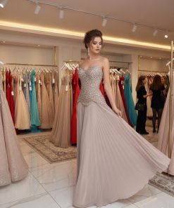 Alternative view of فستان سهرة لون وردي ناعم