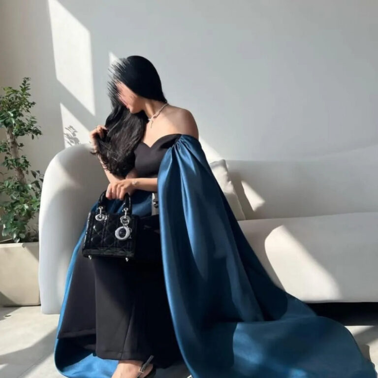 فستان كريب طبي استرتش + كم تفته كلووش لمعه بترولي رااقي