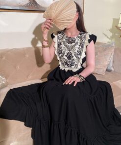 فساتين لون اسود