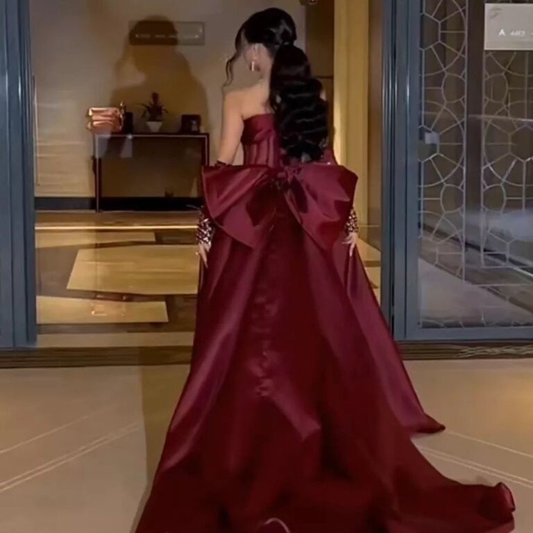 ⁦فساتين سهرة بذيل طويل⁩ - الصورة ⁦3⁩
