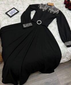 فساتين لون اسود