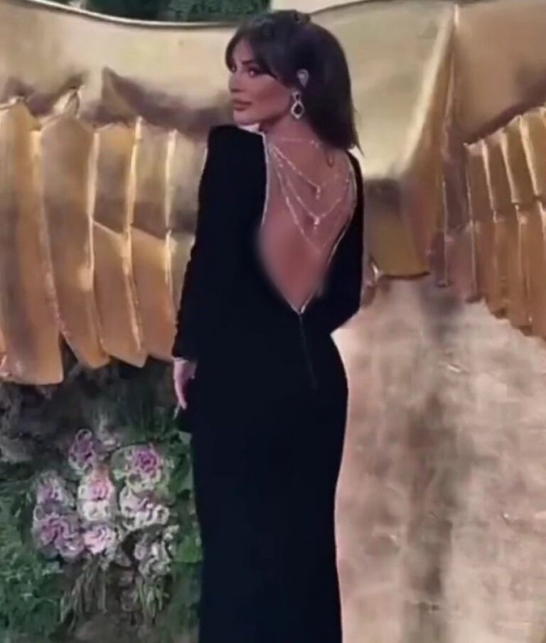 ⁦فستان اكثر طلب⁩ - الصورة ⁦2⁩