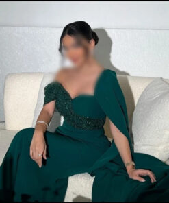 Alternative view of فستان سهرة لكرا كريب راقي مع كلفة مشجرة من الخرز والشك بطريقة راقية