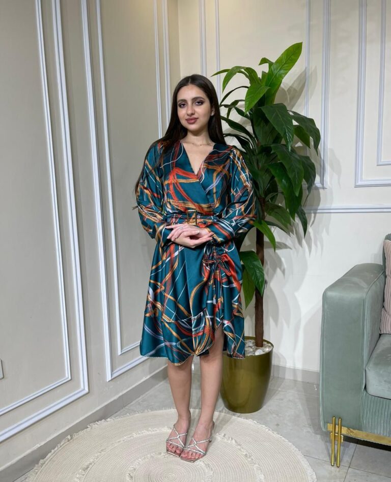 ⁦فستان سهرة روووعه⁩ - الصورة ⁦3⁩