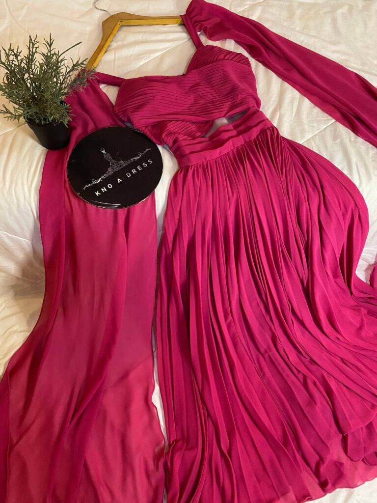 ⁦فستان سهرة لون فوشيا⁩ - الصورة ⁦2⁩
