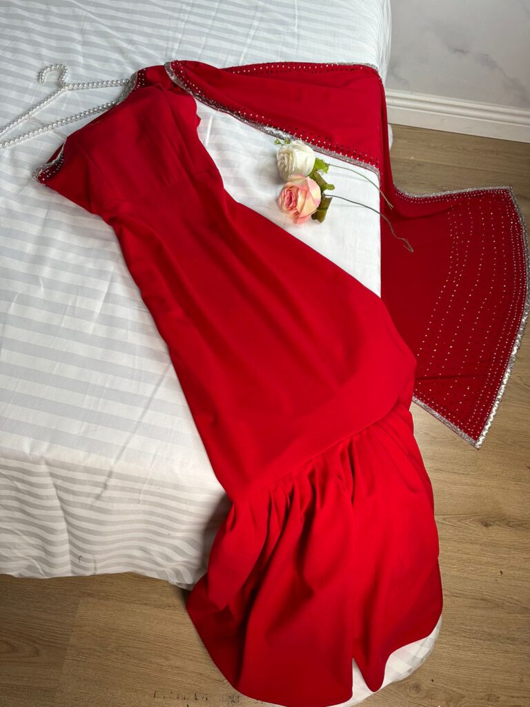 ⁦فساتين سهرة لون احمر⁩ - الصورة ⁦2⁩