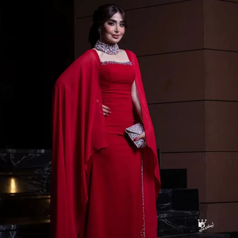 ⁦فستان سهرة لون احمر⁩ - الصورة ⁦3⁩