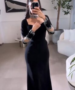 فستان لون اسود