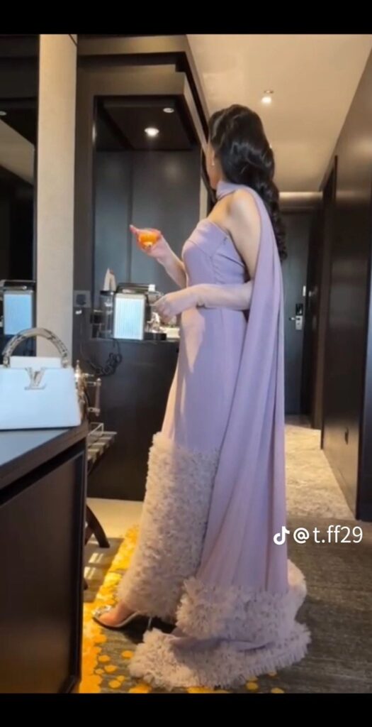 ⁦فساتين ب اكمام طويلة⁩ - الصورة ⁦2⁩