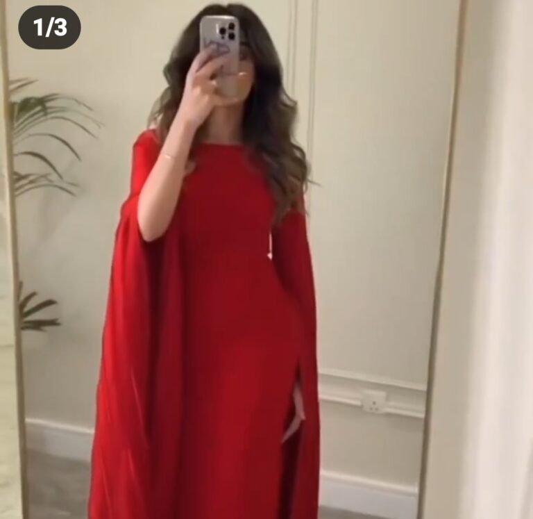 فساتين ب اكمام طويلة