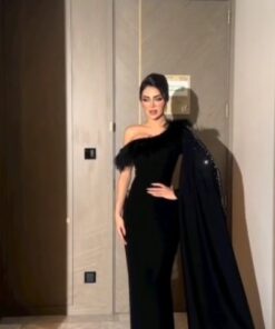 فستان اسود جذاب