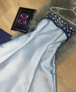 Alternative view of فساتين بذيل طويل