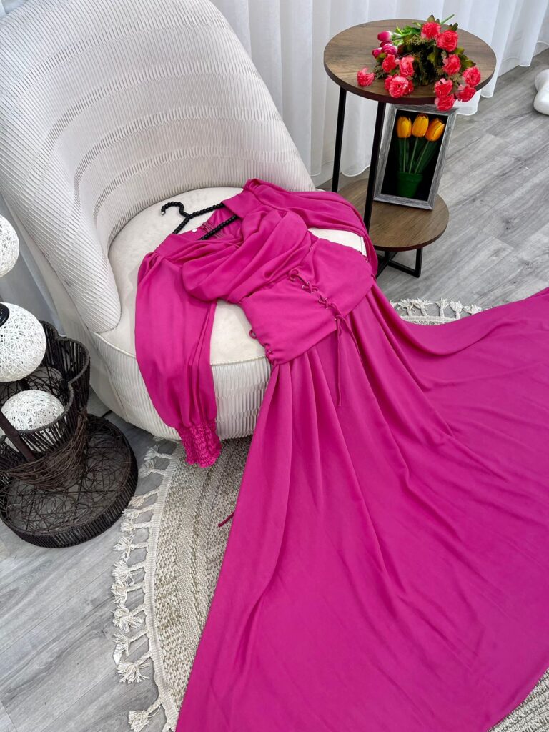 ⁦فساتين سهرة باللون جميلة⁩ - الصورة ⁦2⁩