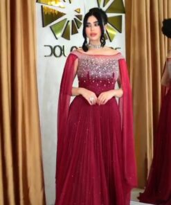 فساتين ب اكمام طويلة