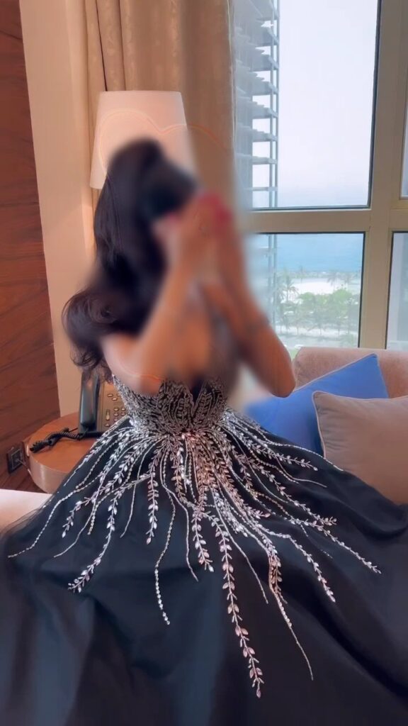 فساتين منفوشة