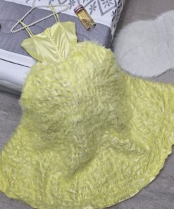 فساتين لون اصفر