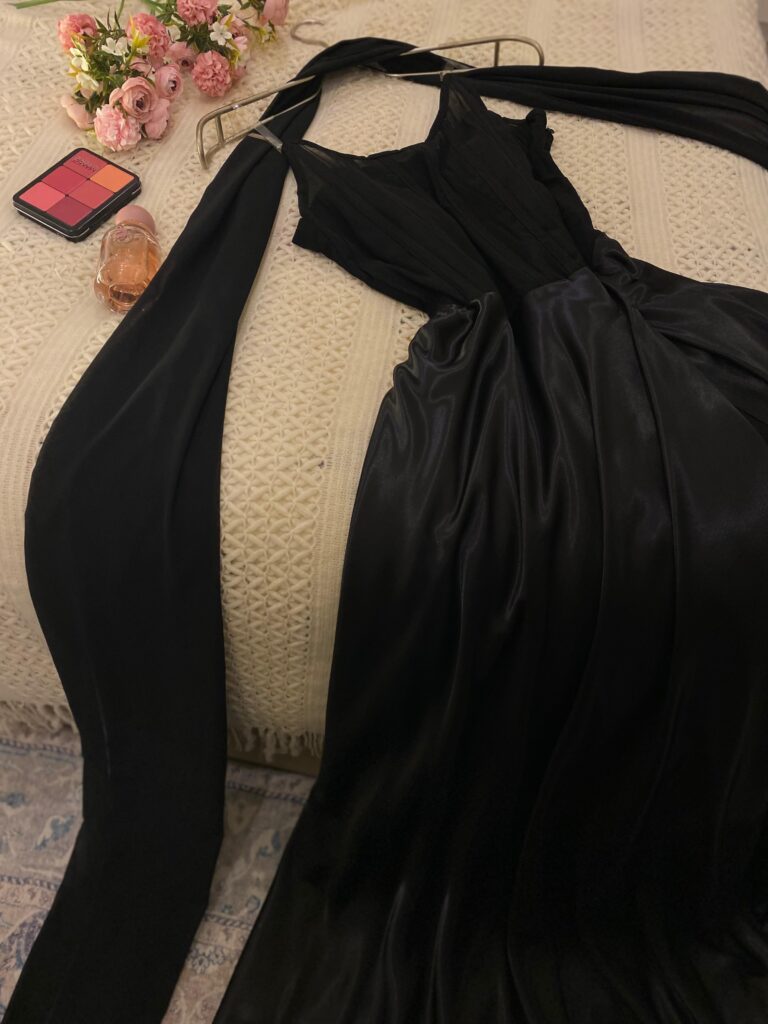 ⁦فساتين لون أسود⁩ - الصورة ⁦3⁩