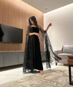 فستان اسود مخمل