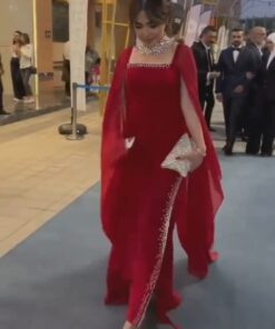 فساتين لون احمر