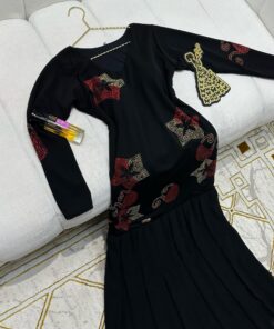 Alternative view of فساتين سهرة كريب