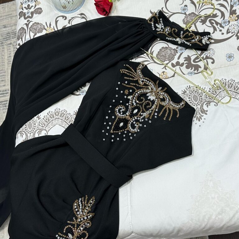 ⁦فستان أسود كريب  استرتش⁩ - الصورة ⁦2⁩