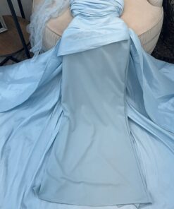Alternative view of فساتين سهرة بذيل طويل
