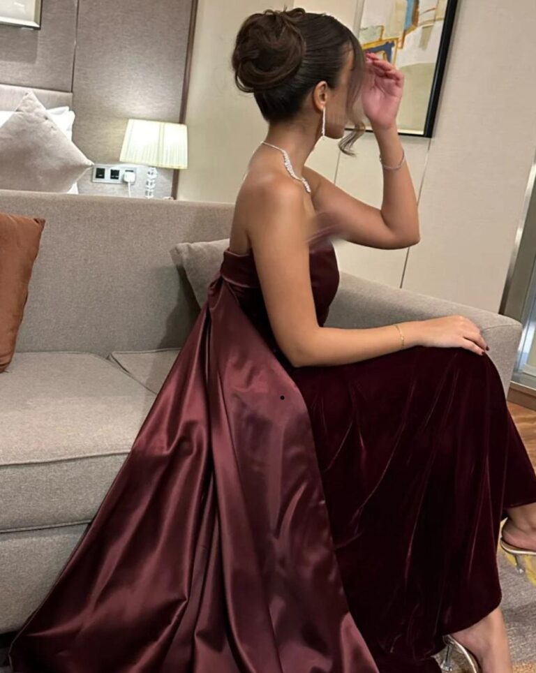 ⁦فساتين مخمل جميلة⁩ - الصورة ⁦5⁩