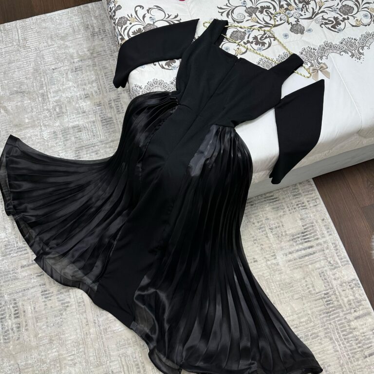 ⁦فساتين سهرة اسود⁩ - الصورة ⁦3⁩