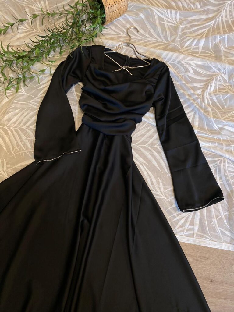 ⁦فساتين سهرة لون أسود⁩ - الصورة ⁦5⁩