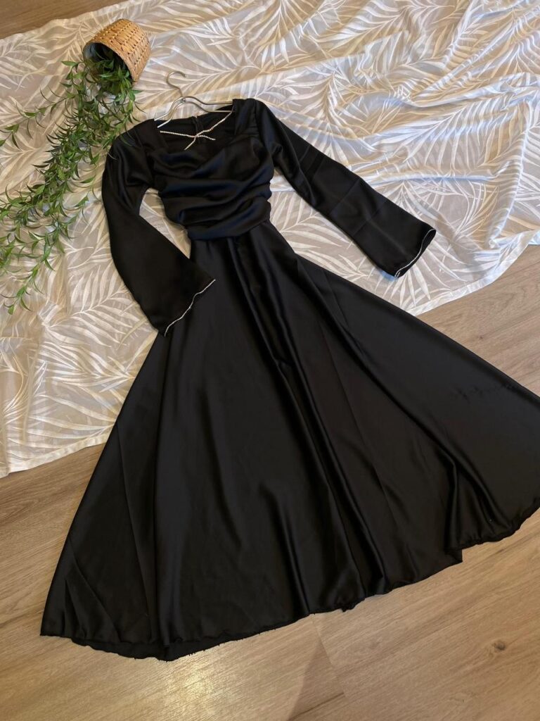 ⁦فساتين سهرة لون أسود⁩ - الصورة ⁦4⁩