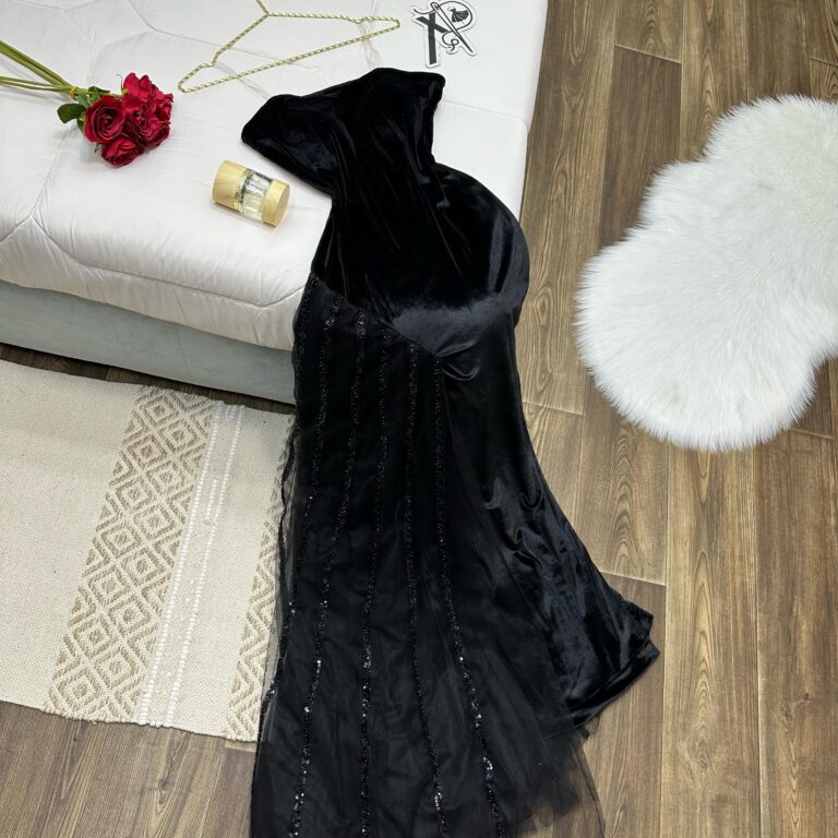 ⁦فساتين سهرة أسود⁩ - الصورة ⁦3⁩