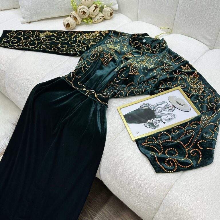 ⁦فساتين سهرة مخمل جميلة⁩ - الصورة ⁦2⁩