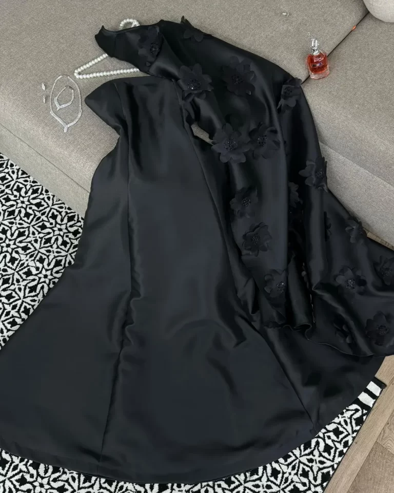 ⁦فساتين سهرة لون أسود⁩ - الصورة ⁦4⁩