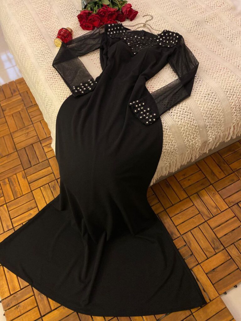 ⁦فستان سهرة اسود كريب استرتش⁩ - الصورة ⁦6⁩
