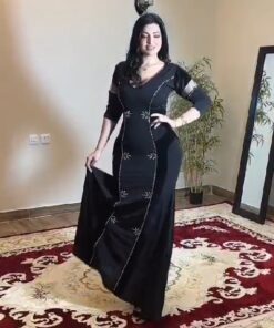 فساتين قطيفة