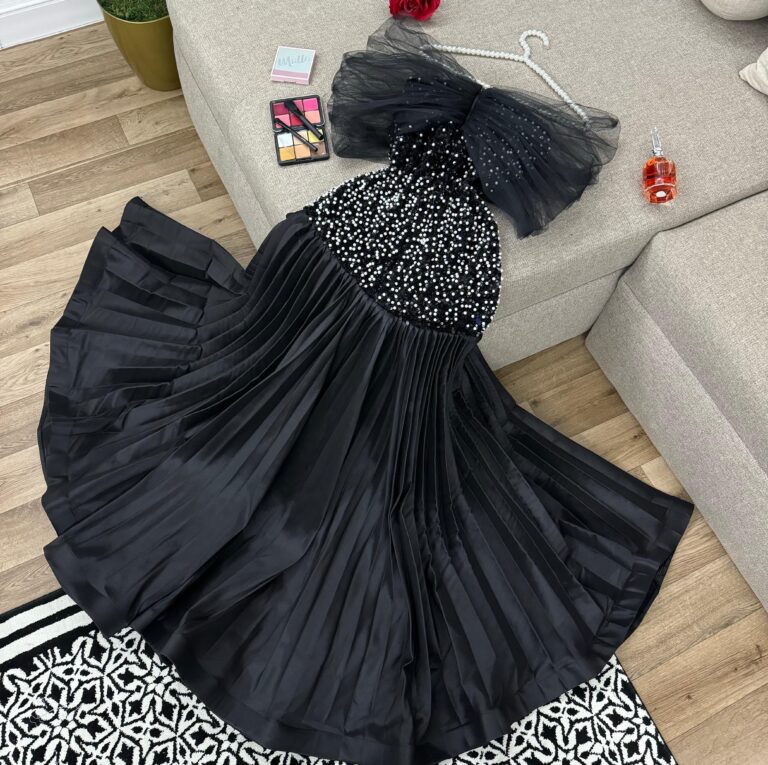 ⁦فساتين سهرة لون أسود⁩ - الصورة ⁦2⁩