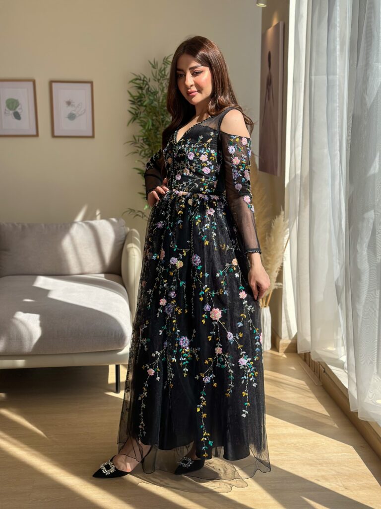 ⁦فساتين سهرة لون أسود⁩ - الصورة ⁦3⁩
