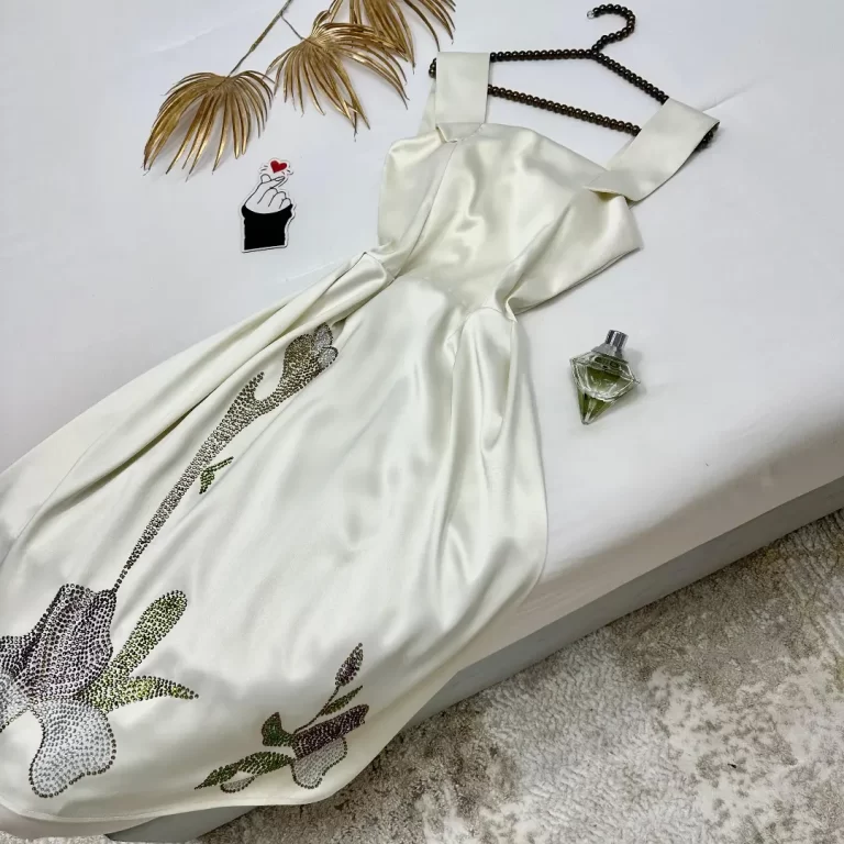 ⁦فستان سهرة قصير⁩ - الصورة ⁦2⁩