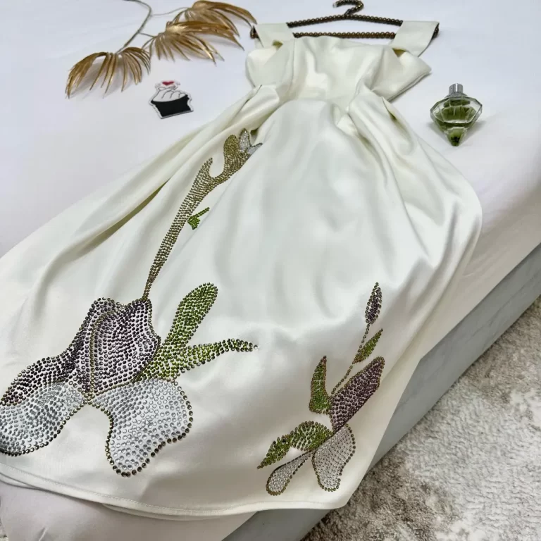 ⁦فستان سهرة قصير⁩ - الصورة ⁦3⁩