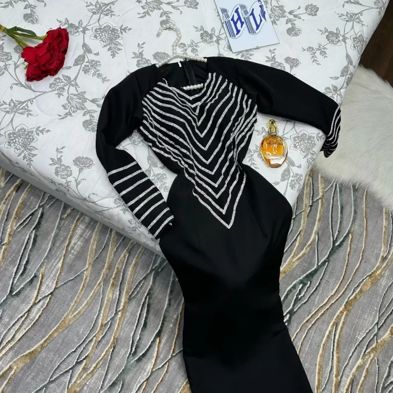 ⁦احلي فساتين سهرة سواده⁩ - الصورة ⁦4⁩