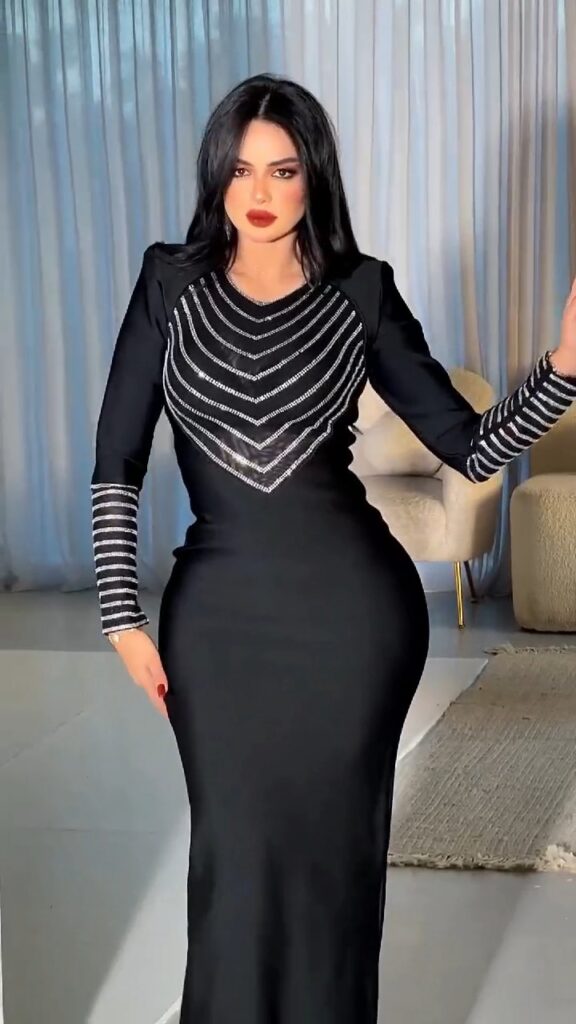 ⁦احلي فساتين سهرة سواده⁩ - الصورة ⁦2⁩