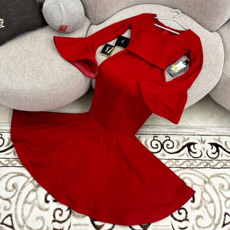 ⁦فستان سهرة لون احمر⁩ - الصورة ⁦3⁩
