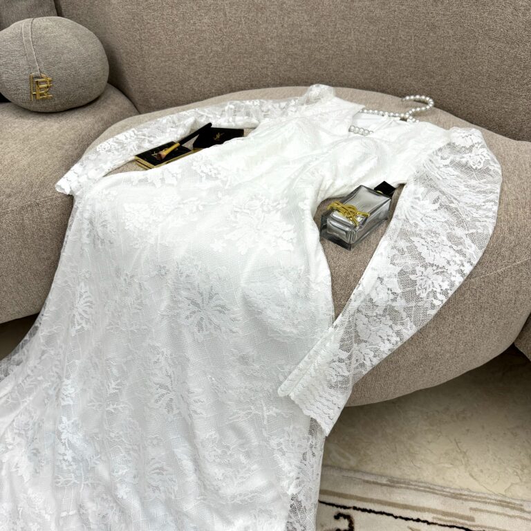 ⁦فستان سهرة دانتيل⁩ - الصورة ⁦3⁩